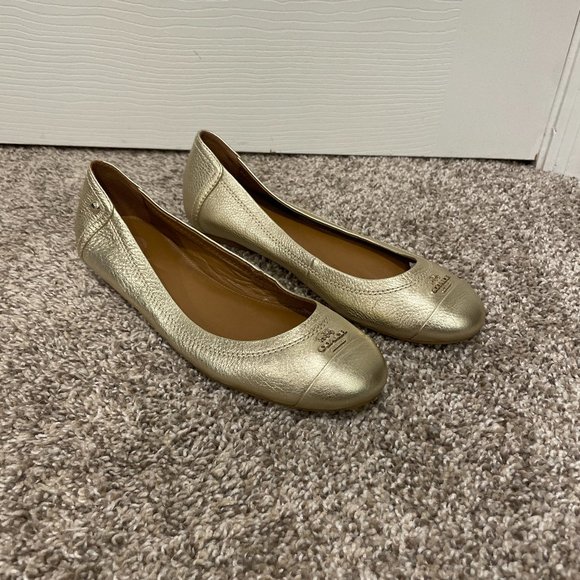 Coach Gold Chelsea Leather Cap Toe Slip On Ballet Flats Size 6 - Picture 1 of 6